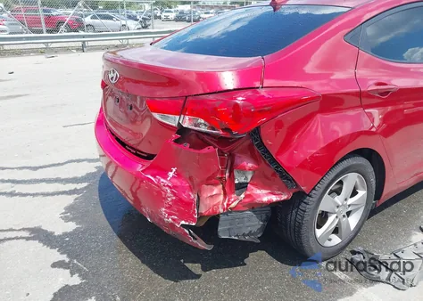 2013 Hyundai Elantra Gls из США, поврежденный, VIN KMHDH4AE7DU801045